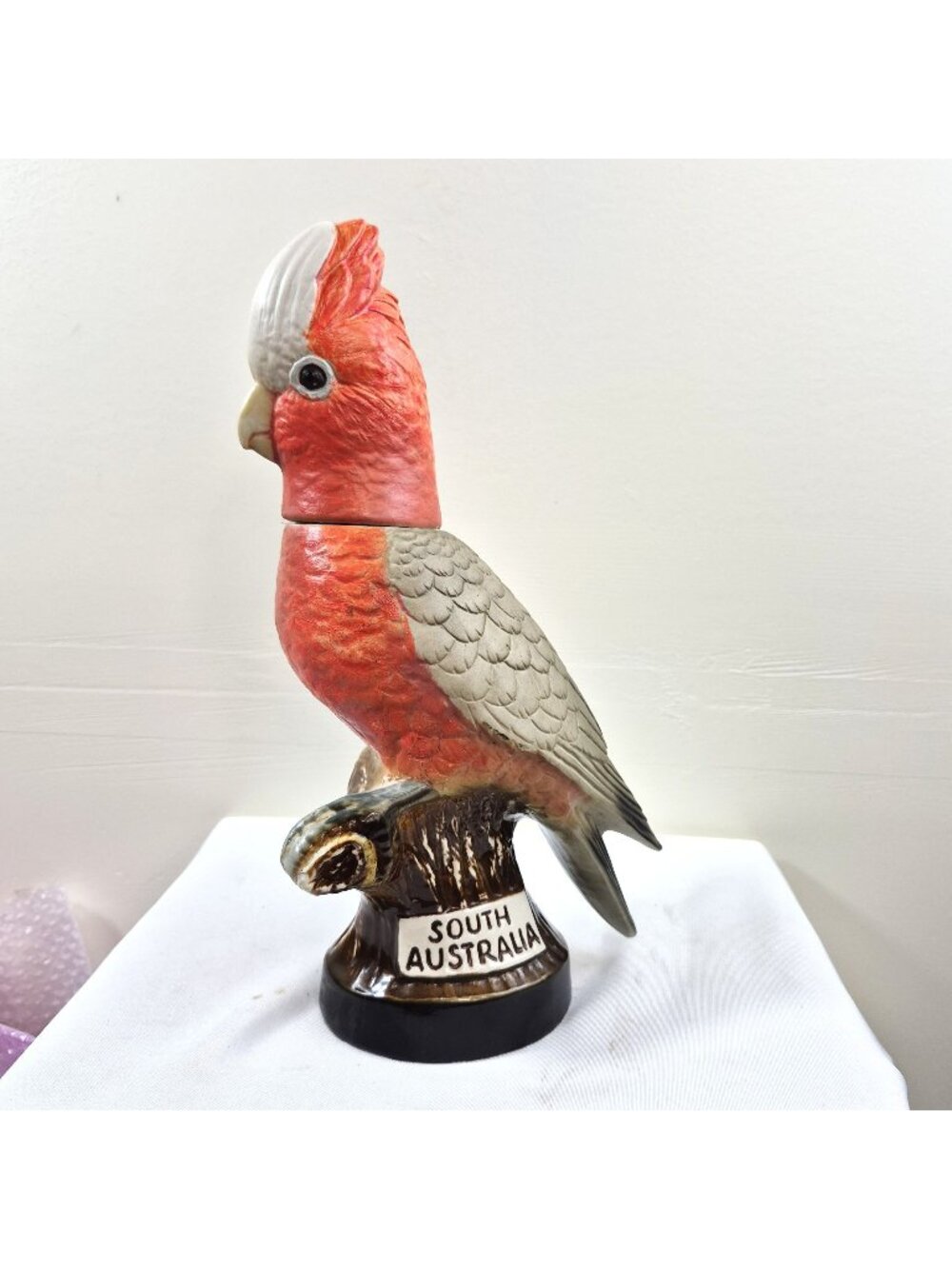 1979 Jim Beam South Australia Galah Cockatoo Decanter Regal China Empty Bottle